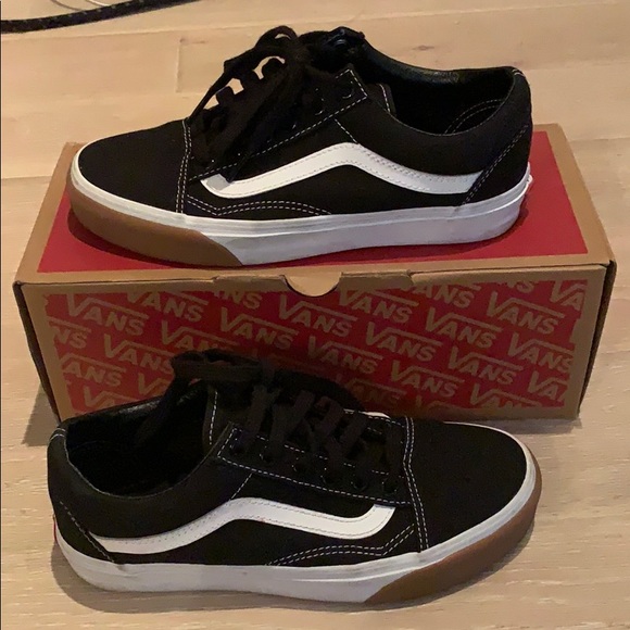 Vans Shoes - Old Skool (gum bottom) Vans